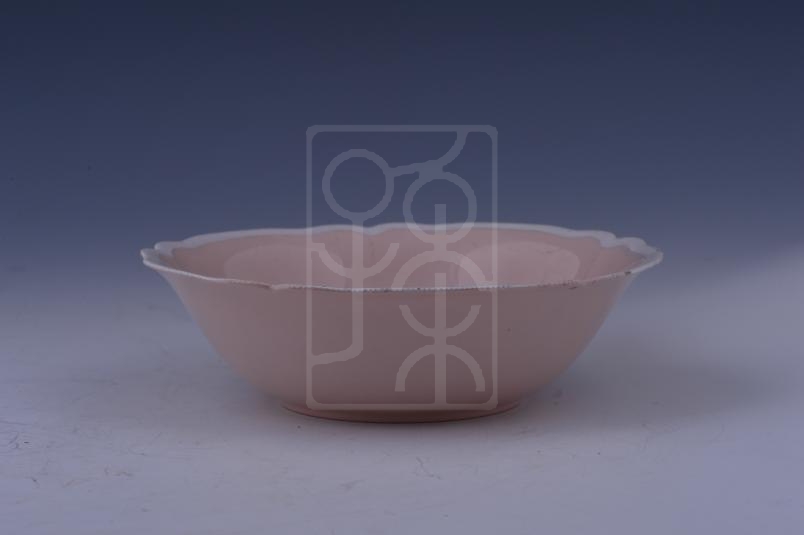 宋庆龄使用过的粉釉葵口汤碗 