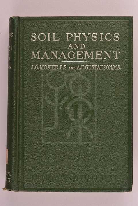 1917年版《土壤物理及管理》（Soil Physics and Management） 